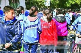 红校服吃瓜,揭秘青春岁月的秘密花园