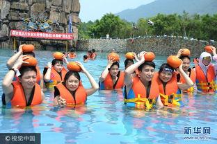 冲浪吃瓜群众,揭秘网络热议背后的真相与笑料