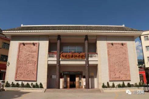 哈师大社科楼吃瓜,一场别开生面的“吃瓜”盛宴