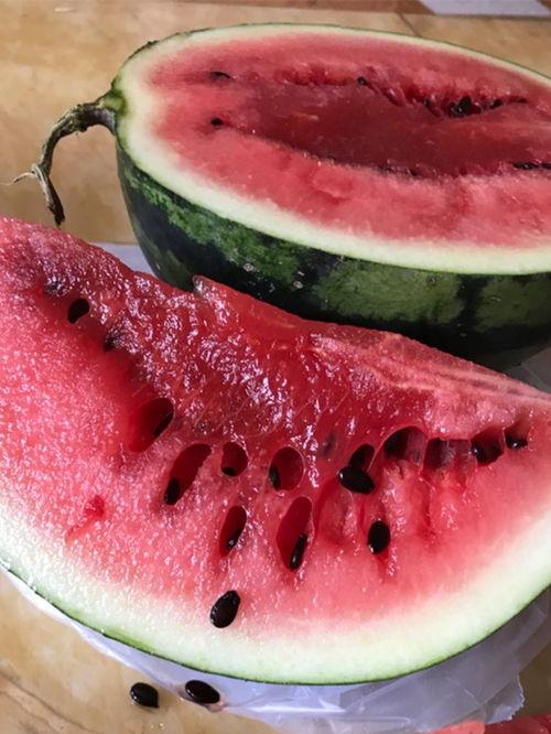 张凌赫爆料吃瓜,娱乐圈幕后真相大揭秘